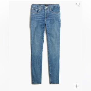 J CREW 8” RISE SKINNY JEAN IN SIGNATURE STRETCH